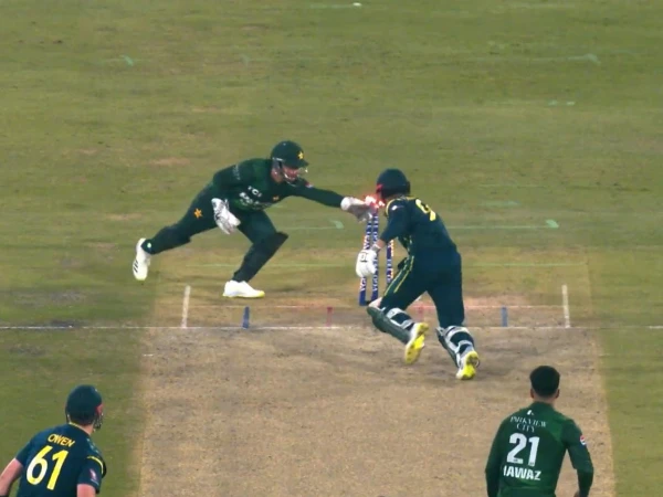 Big Debate Over Cooper Connolly’s Out in Pakistan vs Australia Match