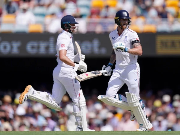 England Avoids Innings Defeat, Secures Lead on Day 4 of Second Ashes Test