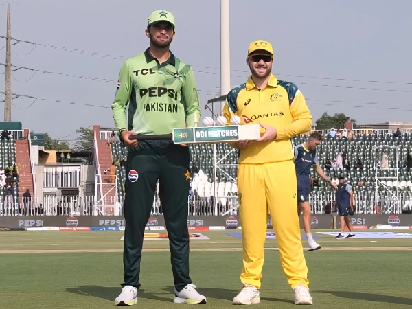 Pakistan played its 1,000th ODI match, Australia gave it a commemorative gift