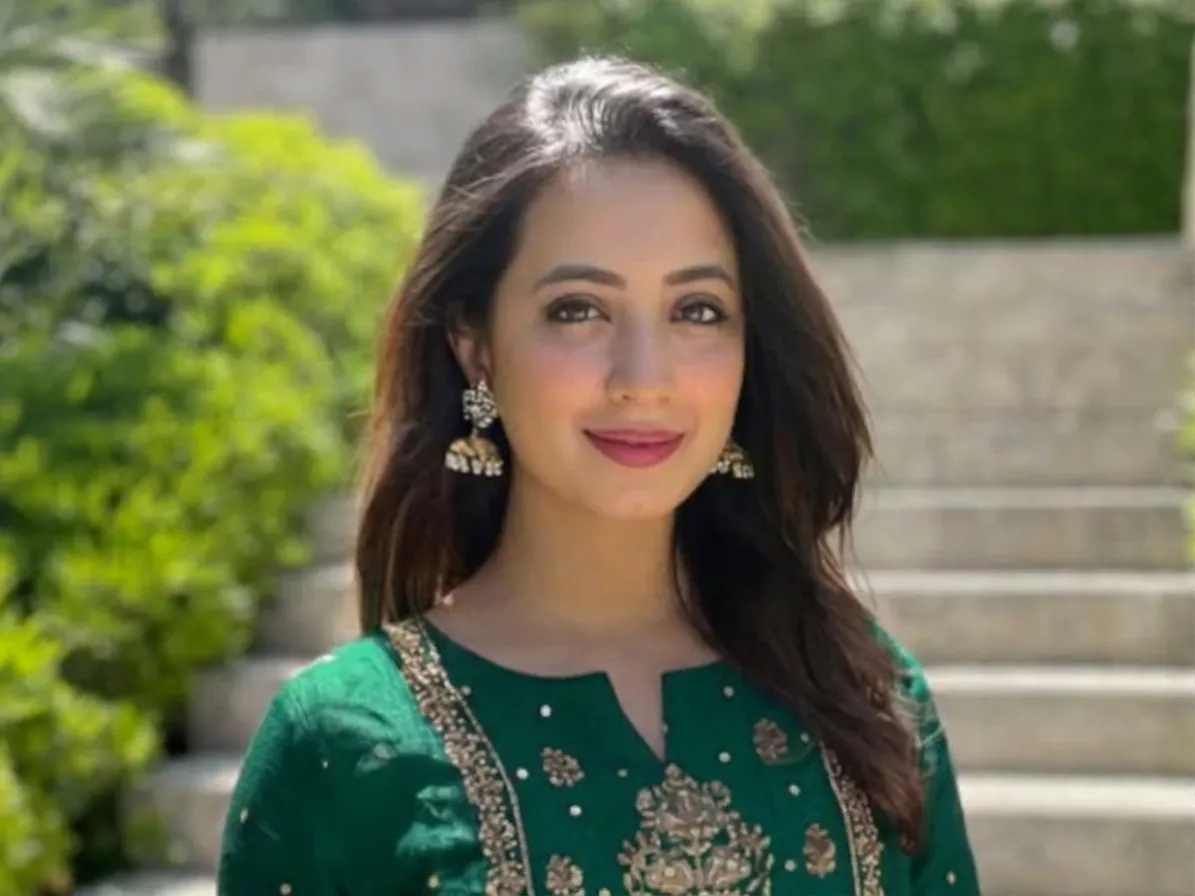 Komal Aziz Khan officially announces her departure from showbiz; decides to focus on business